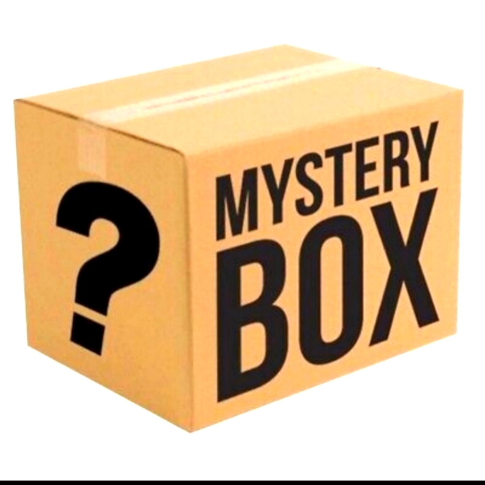📦👀 7pcs Womens Size Medium Mystery Box